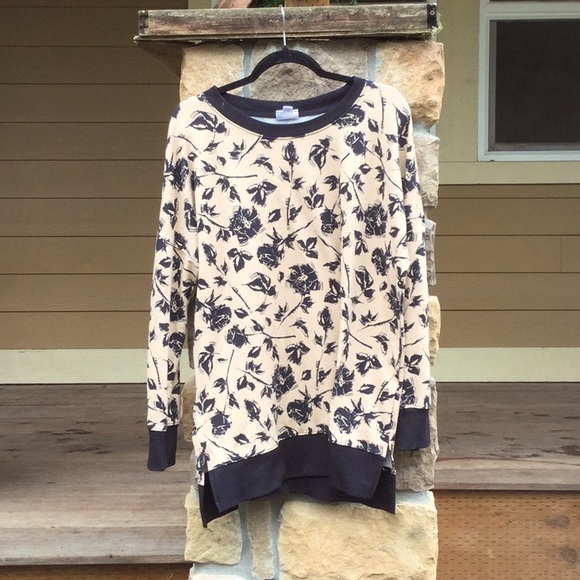 LuLaRoe Tops - rose floral LuLaRoe long sleeve retro cowgirl boho festival Christmas farmer’s